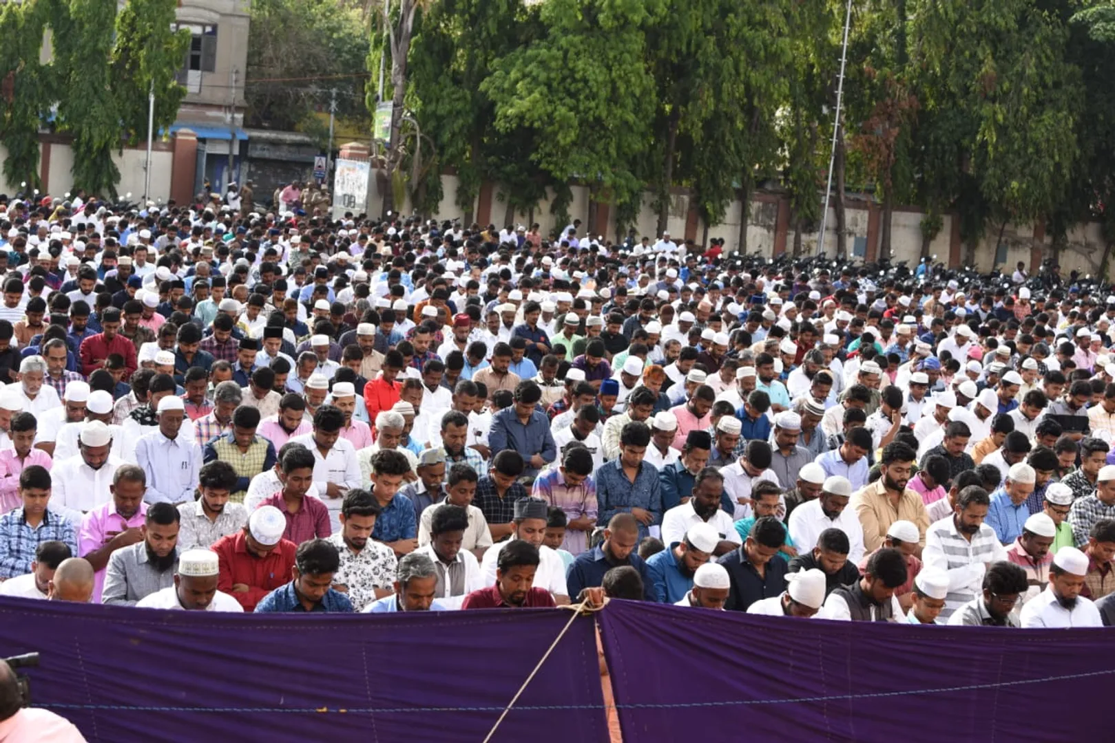 ரமலான் சிறப்பு தொழுகை [படங்கள்]
